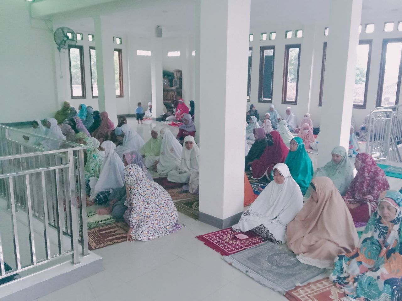 Dokumentasi Suasana Sholat Idul Adha 1444H/2023M di Masjid Baiturachim Patangpuluhan Jogja #1
